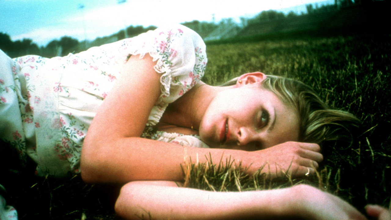 The Virgin Suicides background 95