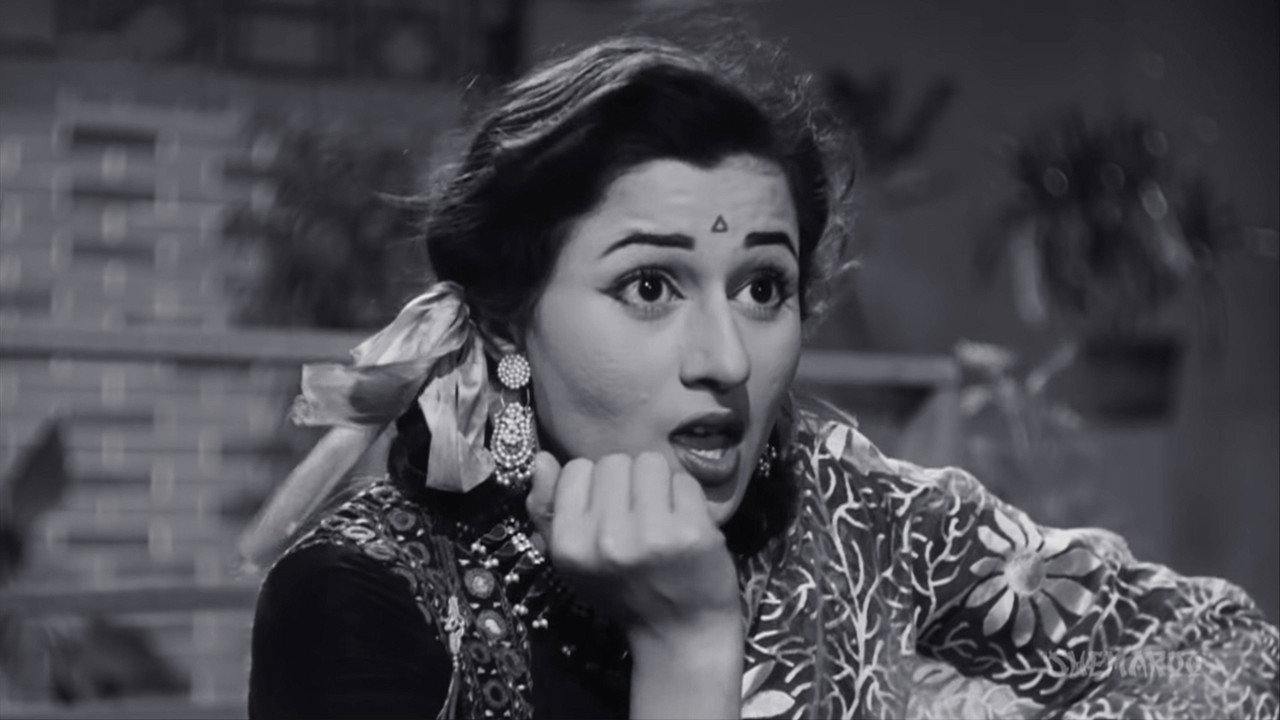 Chalti Ka Naam Gaadi still 4