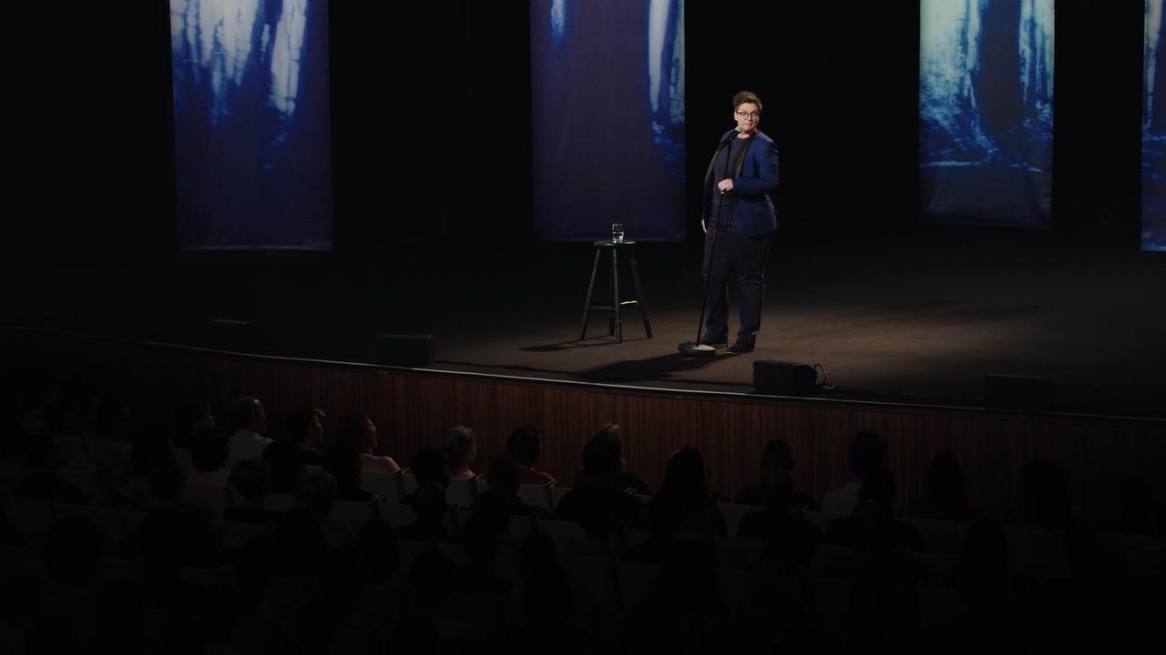 Hannah Gadsby: Nanette Backdrop Image