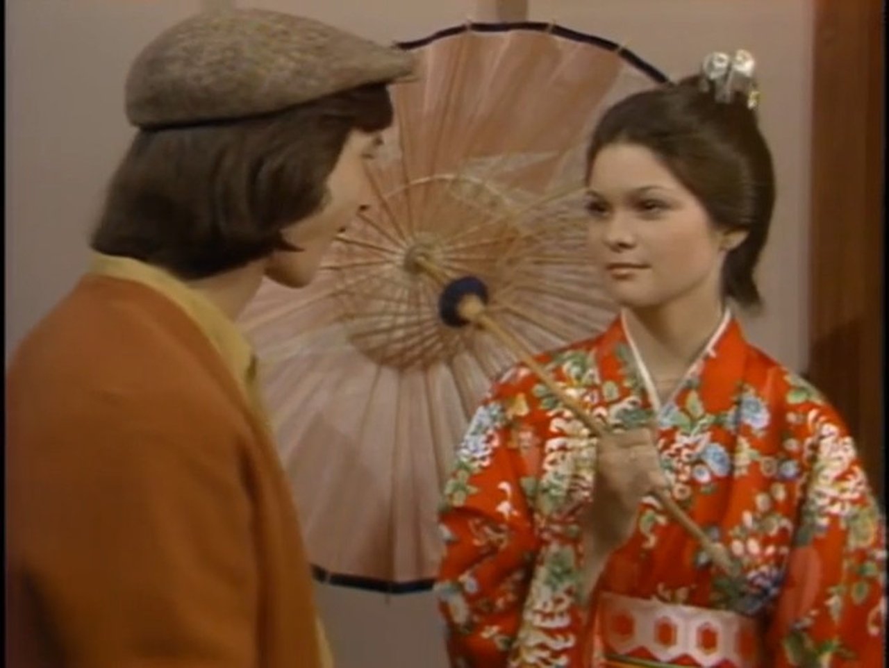 One Day at a Time - Season 3 Episode 21 : Barbara the Fink