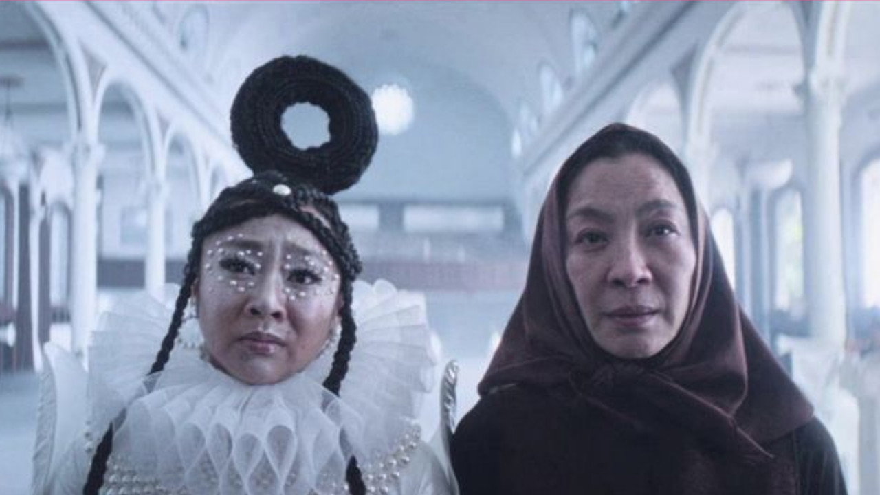 Everything Everywhere All at Once background 107