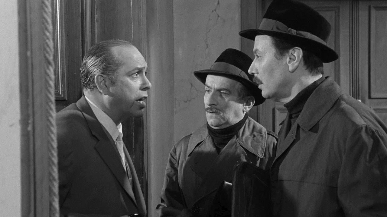 A Mouse with the Men backdrop