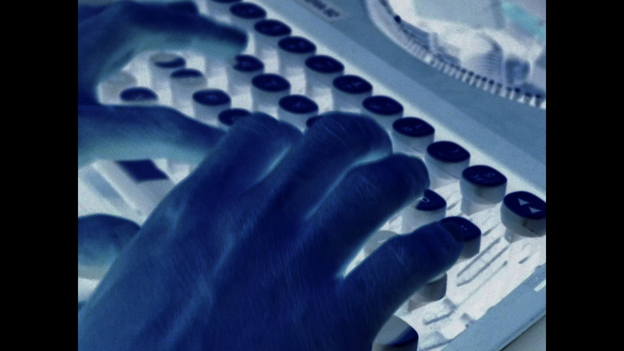 elipsis still 3