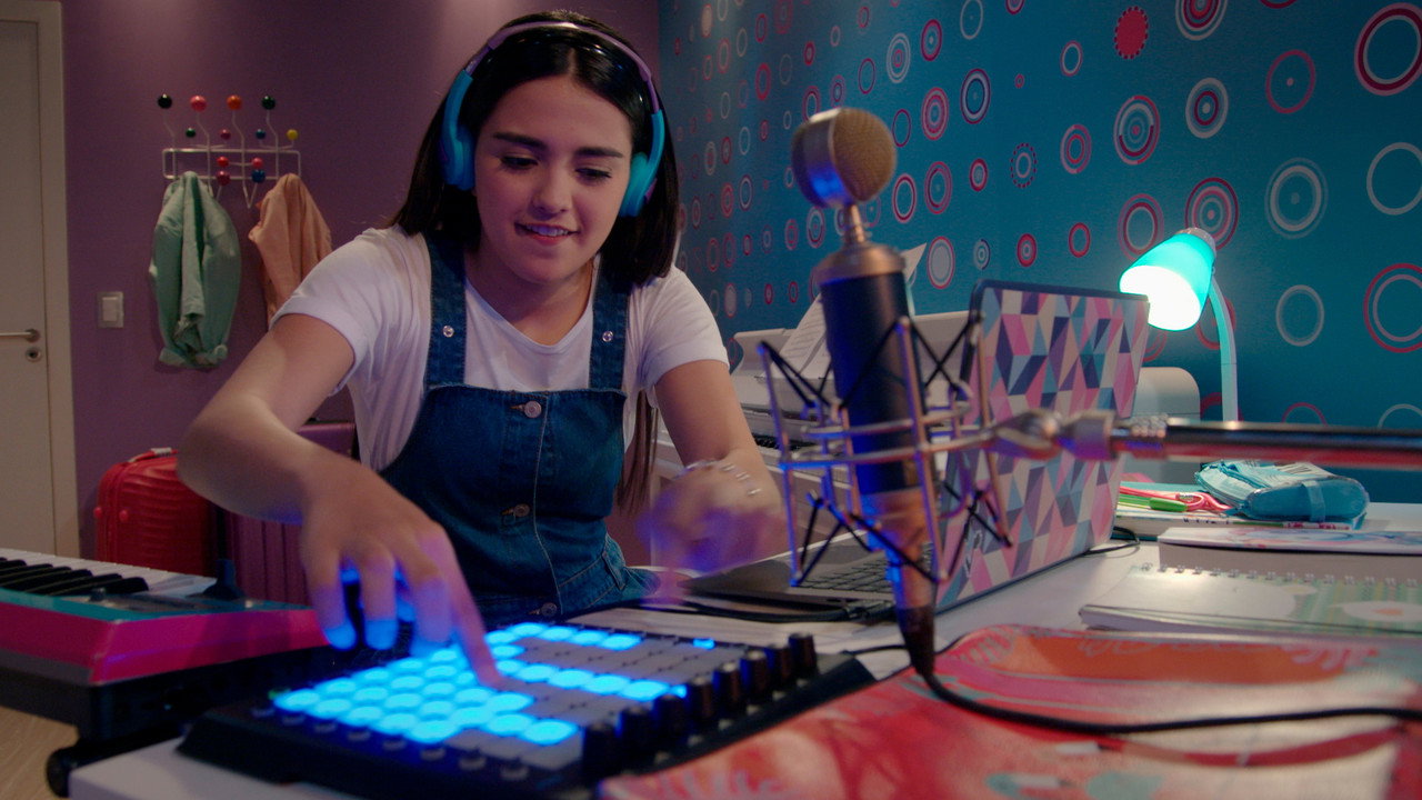 Kally's Mashup, la voix de la pop backdrop
