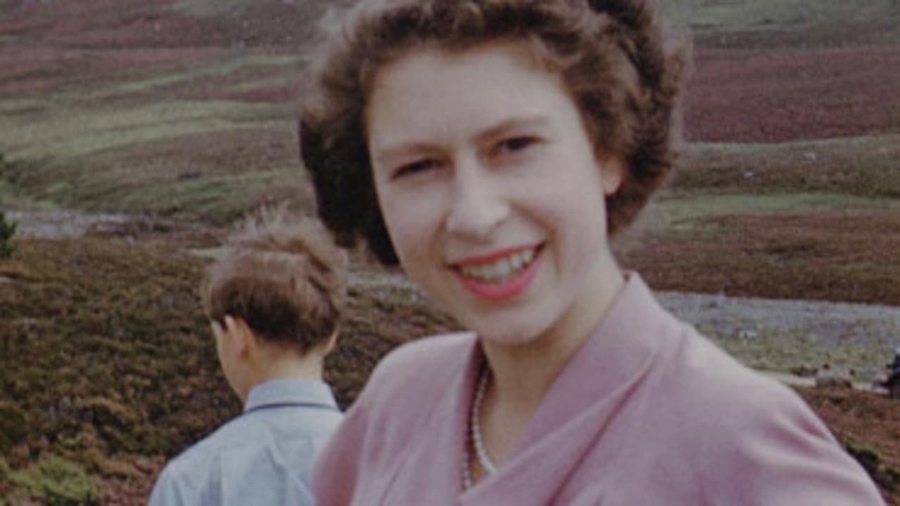 Elizabeth at 90: A Family Tribute Backdrop Image