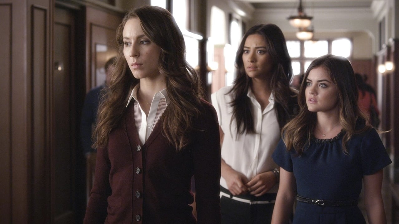 Pretty Little Liars - Season 5 Episode 24 : The Melody Lingers On