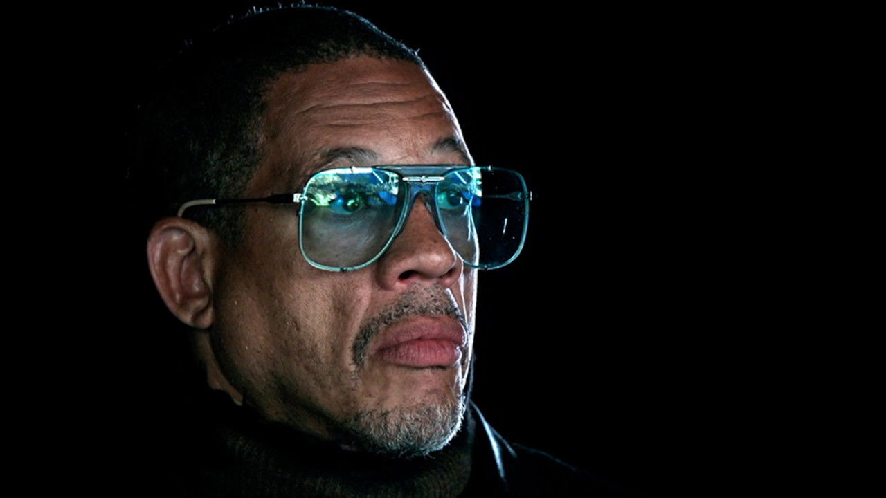 Aux origines, l'esclavage backdrop