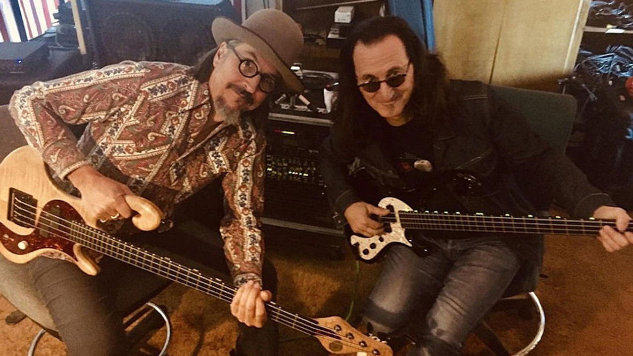 Geddy Lee se demande : Les bassistes sont-ils aussi des êtres humains ? — Épisode 1