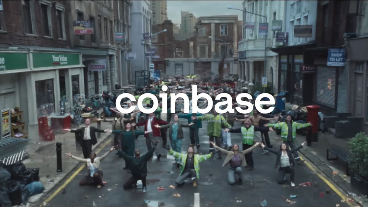 Le Dessous des images — La cryptomonnaie fait sa pub