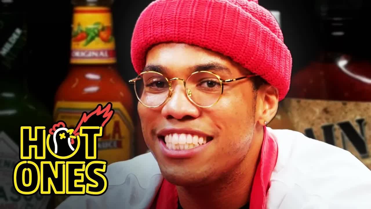 Hot Ones - Season 7 Episode 3 : Anderson .Paak Sings Hot Sauce Ballads While Eating Spicy Wings
