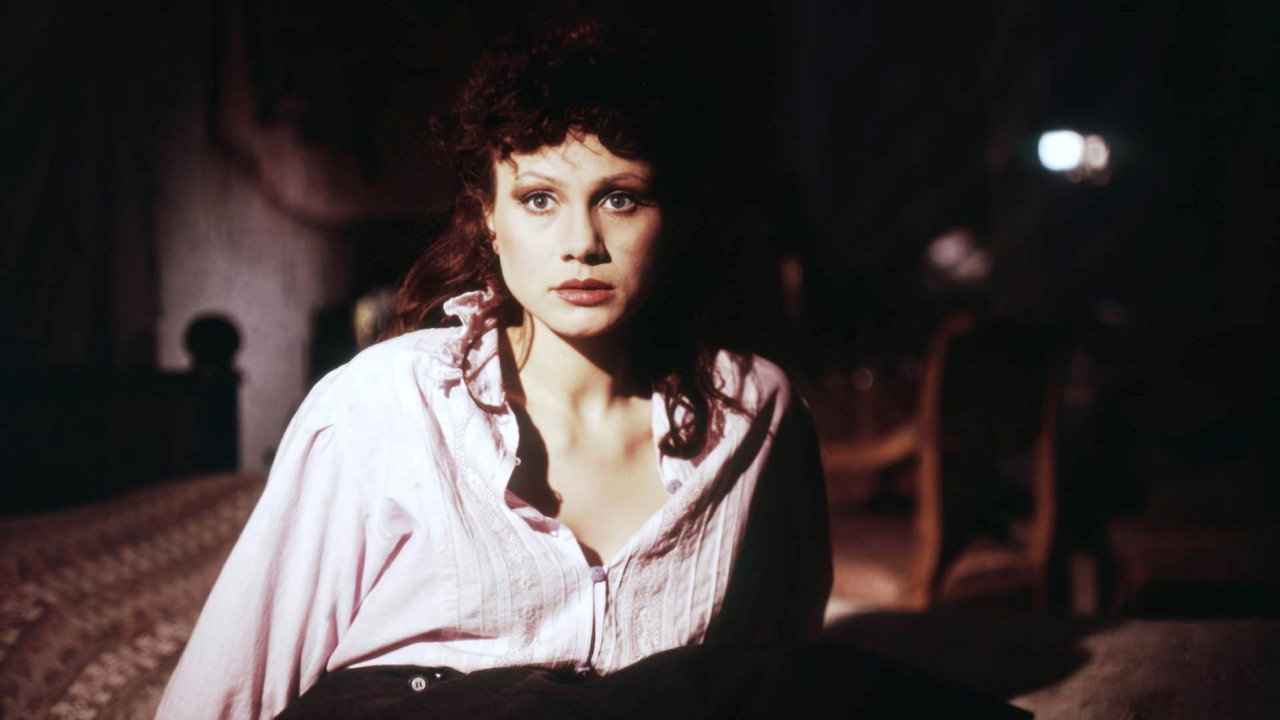 Cupid's Bow backdrop