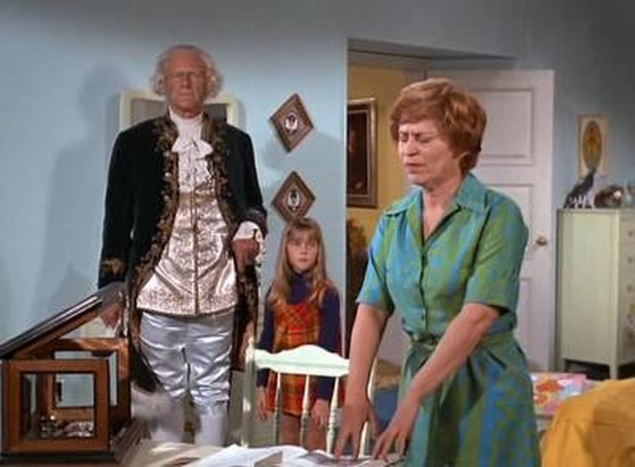 Bewitched - Season 8 Episode 21 : George Washington Zapped Here (1)