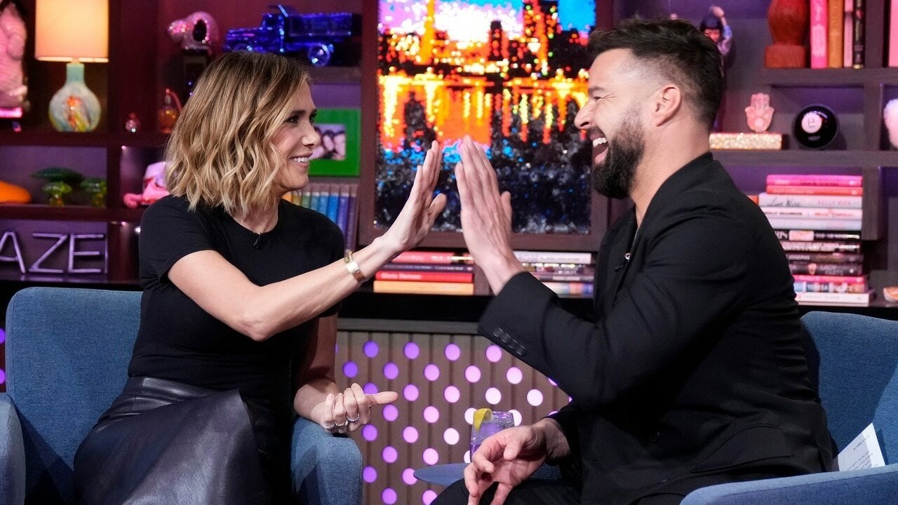 Watch What Happens Live with Andy Cohen - Season 21 Episode 54 : Kristen Wiig & Ricky Martin