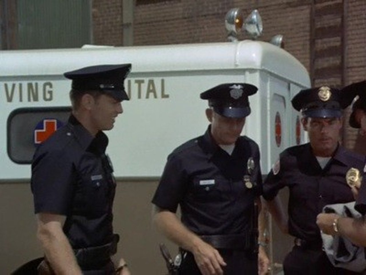 Adam-12 - Season 2 Episode 5 : Log 083: A Different Thing