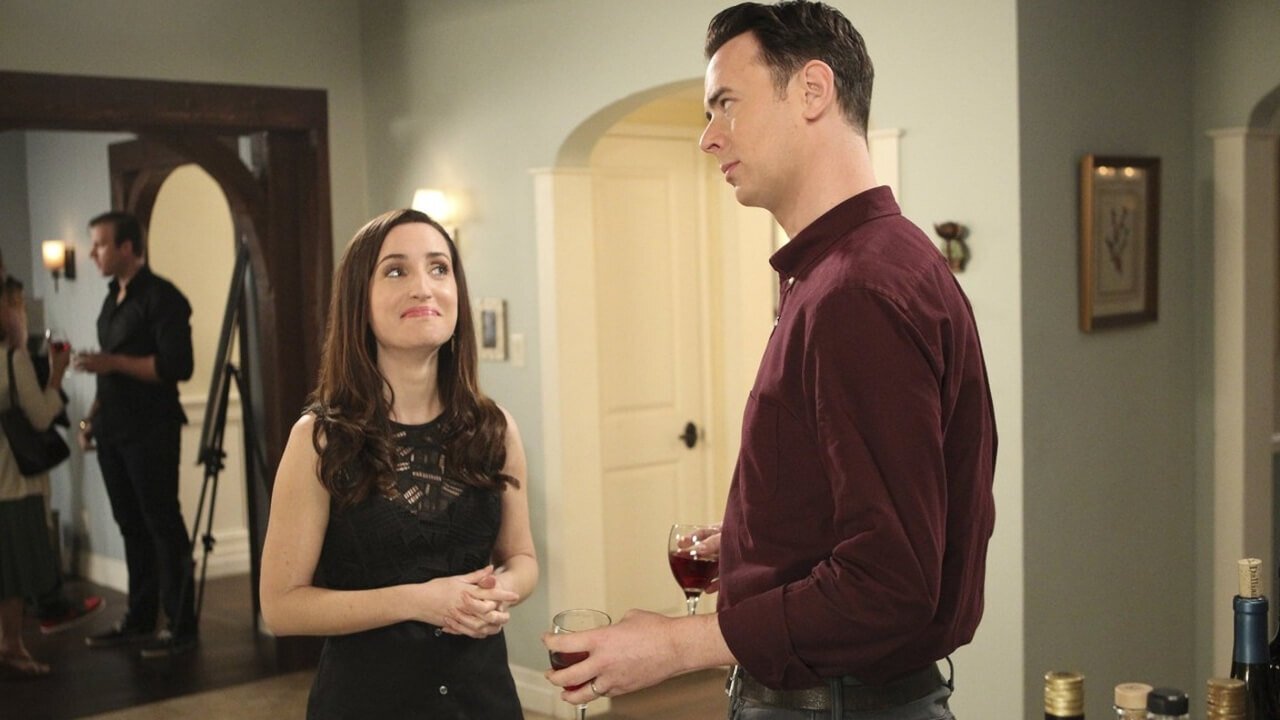 Life in Pieces - Season 1 Episode 22 : Crytunes Divorce Tablet Ring
