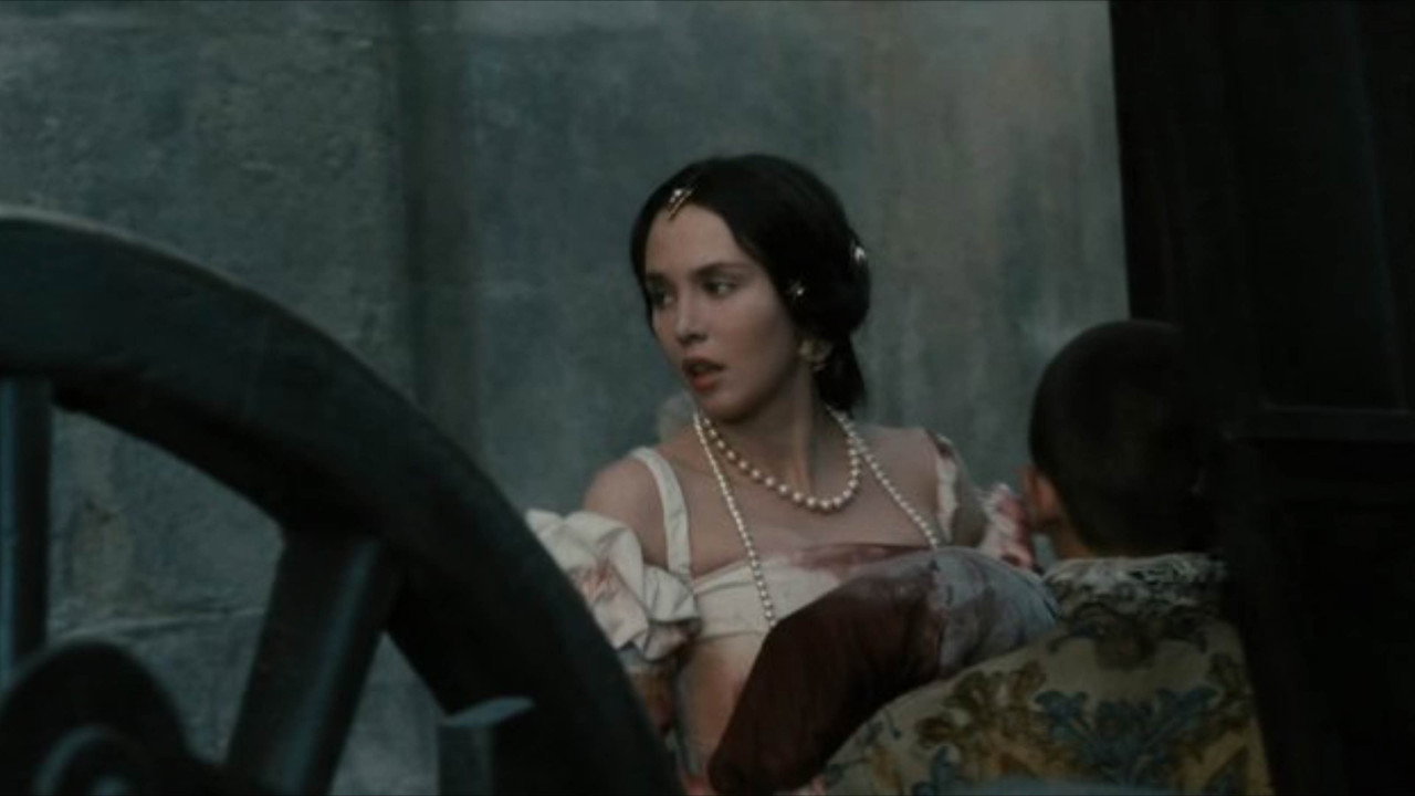 Queen Margot background 34