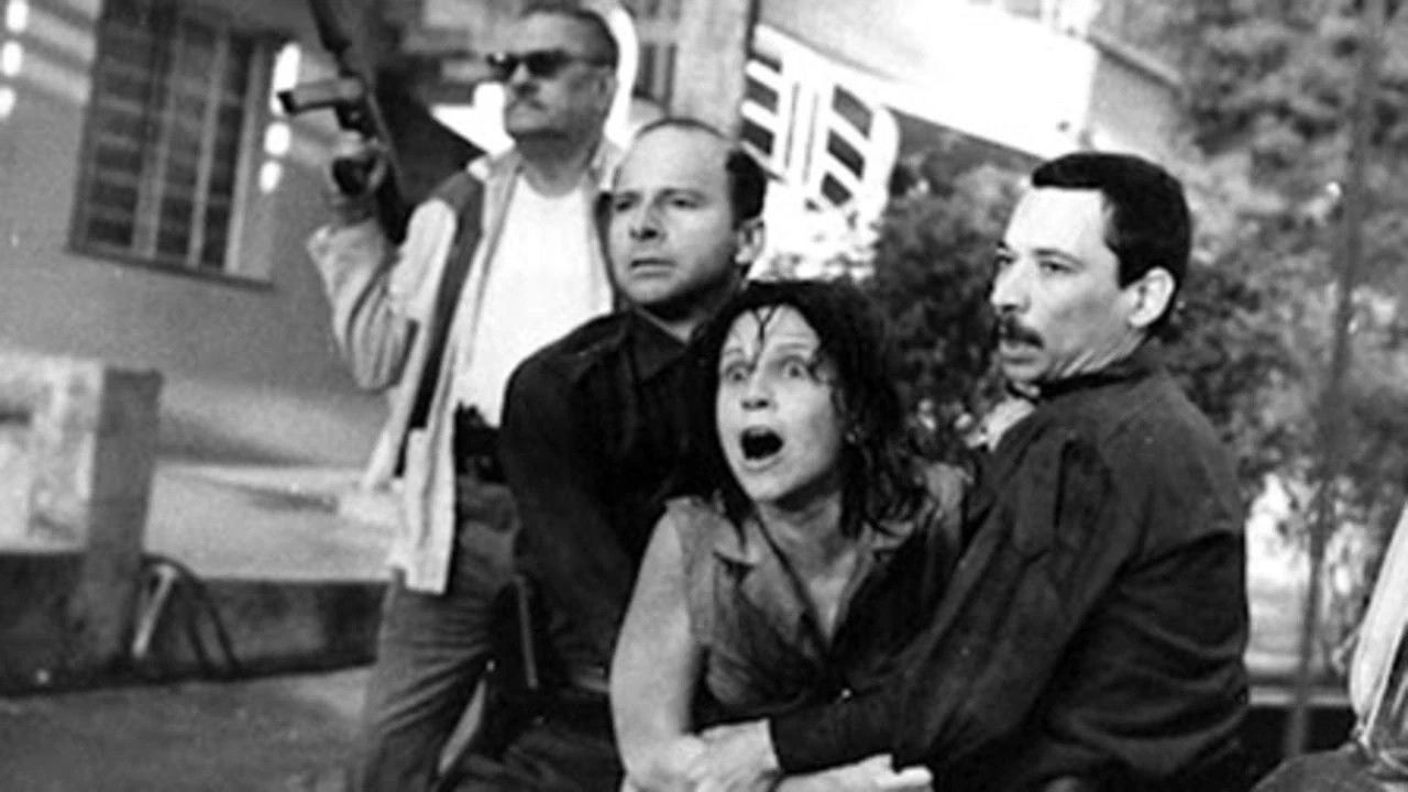 Living Dangerously - Scene from the film (1987)