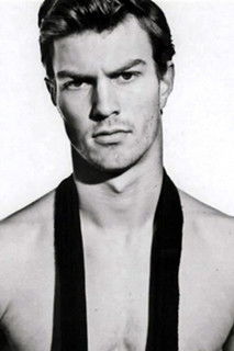 Дэниел Джеймс