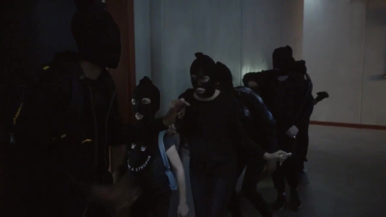 Sam - Season 3 Episode 8 : Episode 8