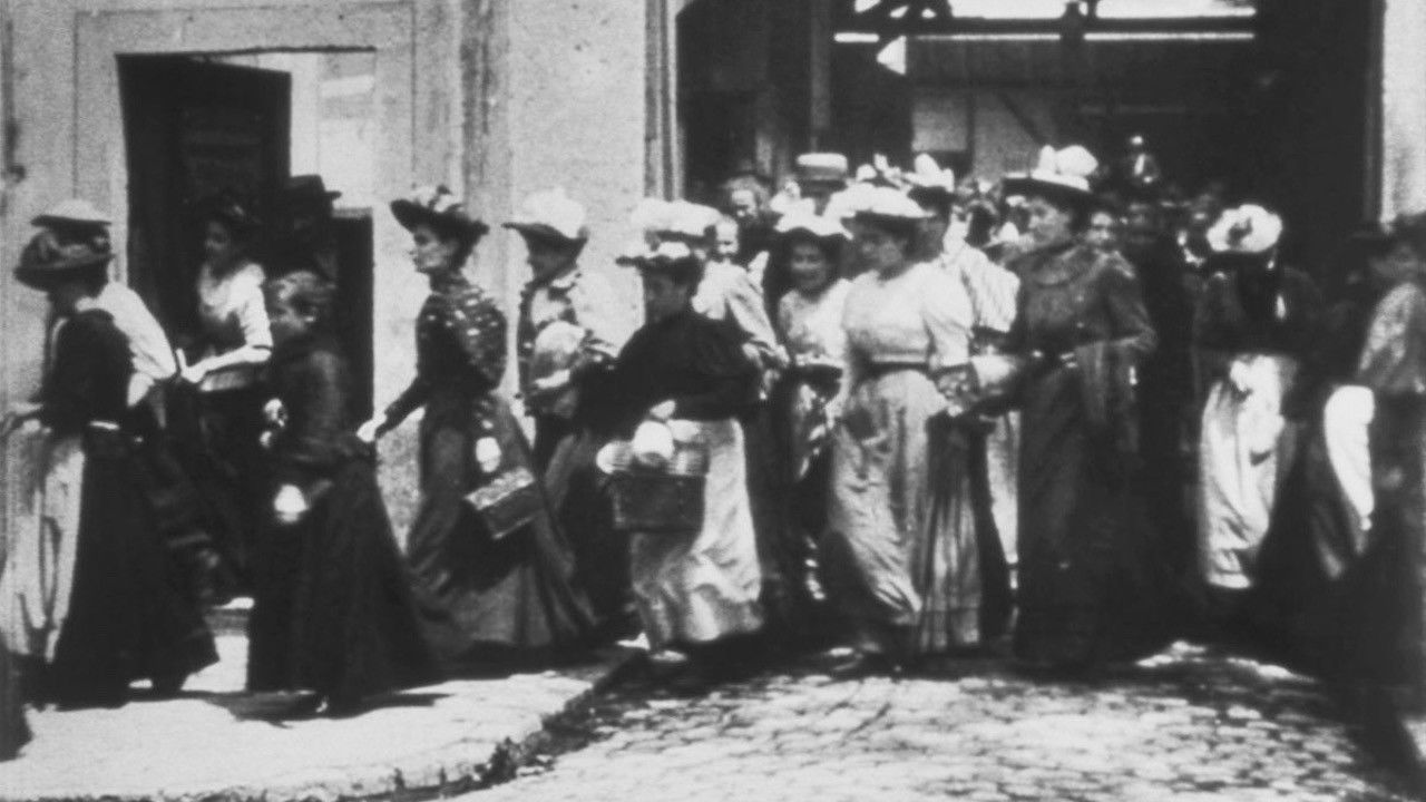 Early Cinema: Primitives and Pioneers