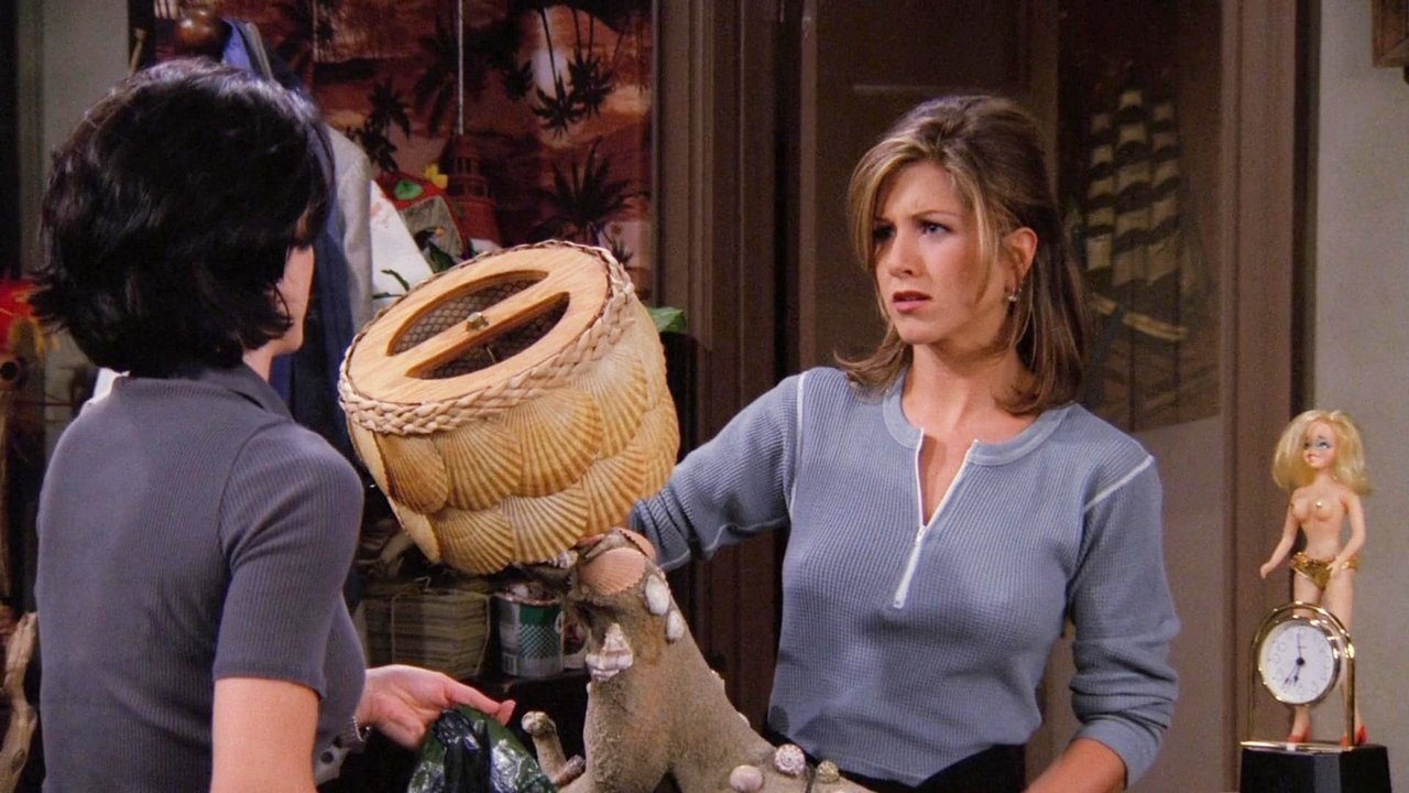 Friends - Season 2 Episode 3 : The One Where Heckles Dies