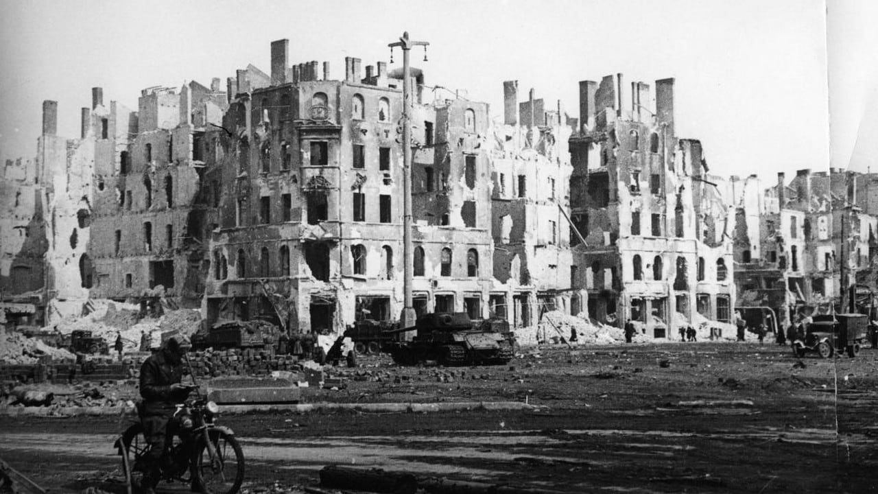 Berlin 1945 - Tagebuch einer Großstadt background