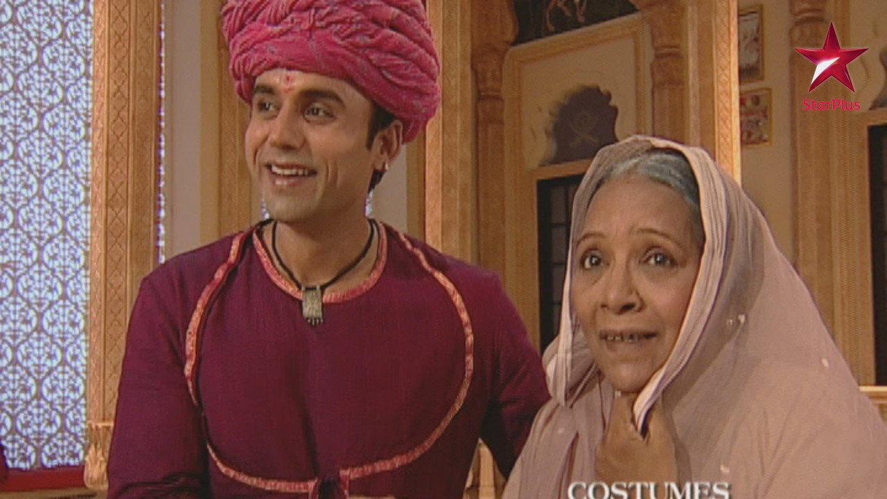 Dhanya knows Bhola loves her