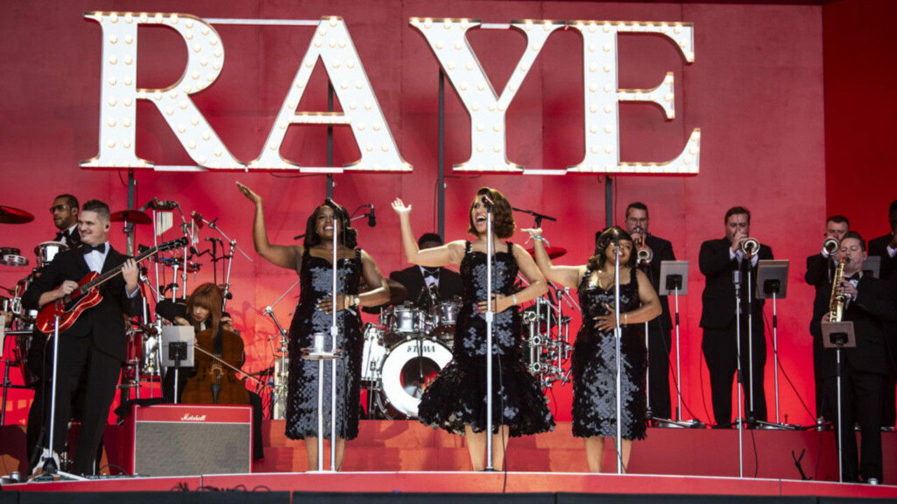 RAYE Live at Glastonbury
