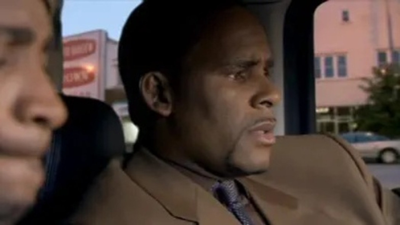 Trapped in the Closet — Épisode 1