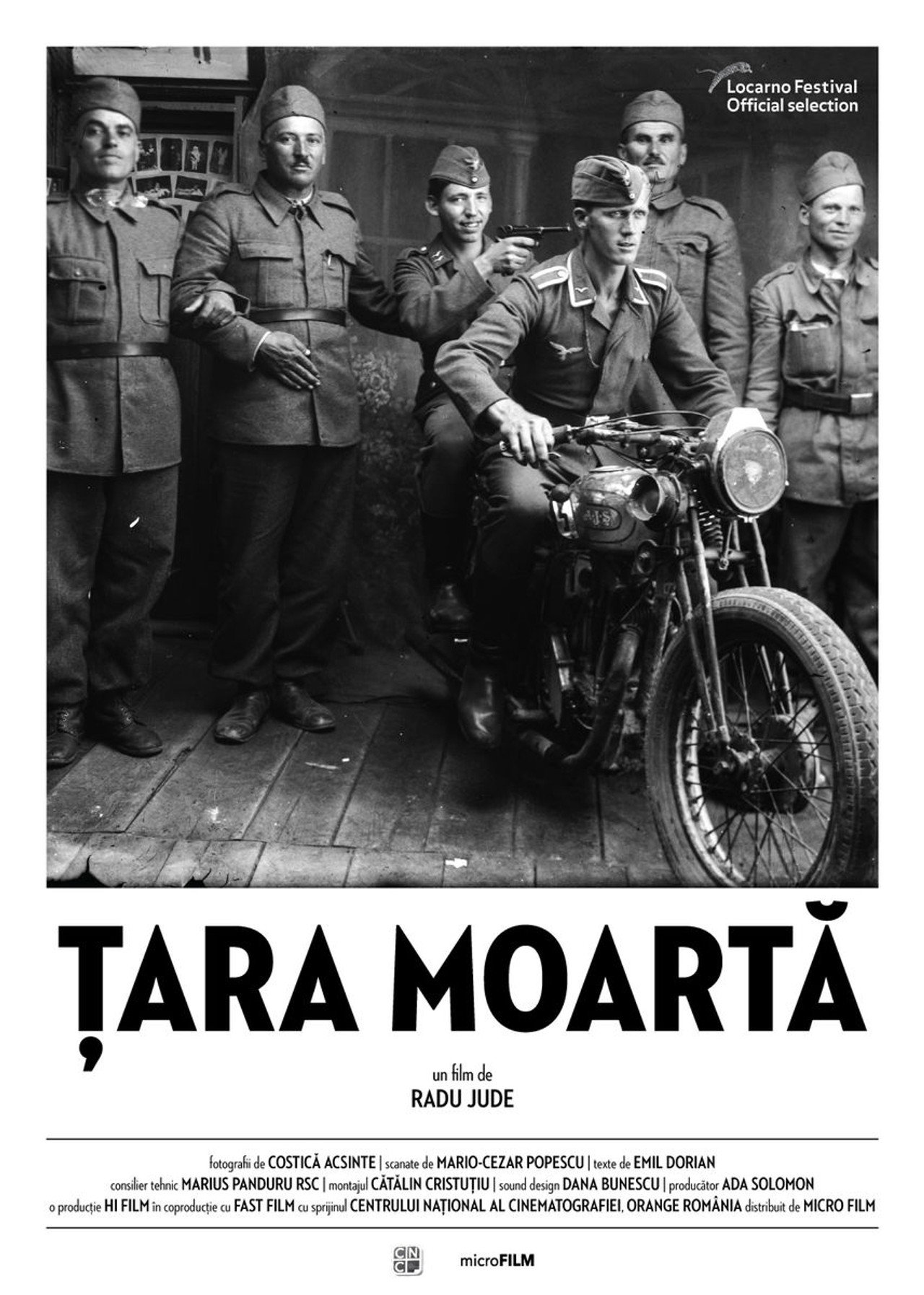 Ţara Moartă: fragmente de vieţi paralele filmaffisch
