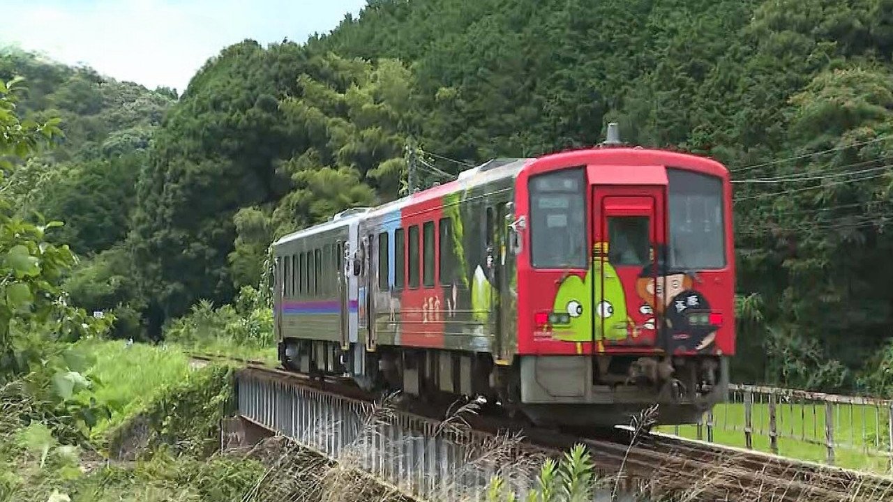 Japan Railway Journal - Season 11 Episode 13 : JR Geibi Line: Making Moves with Extra Trains