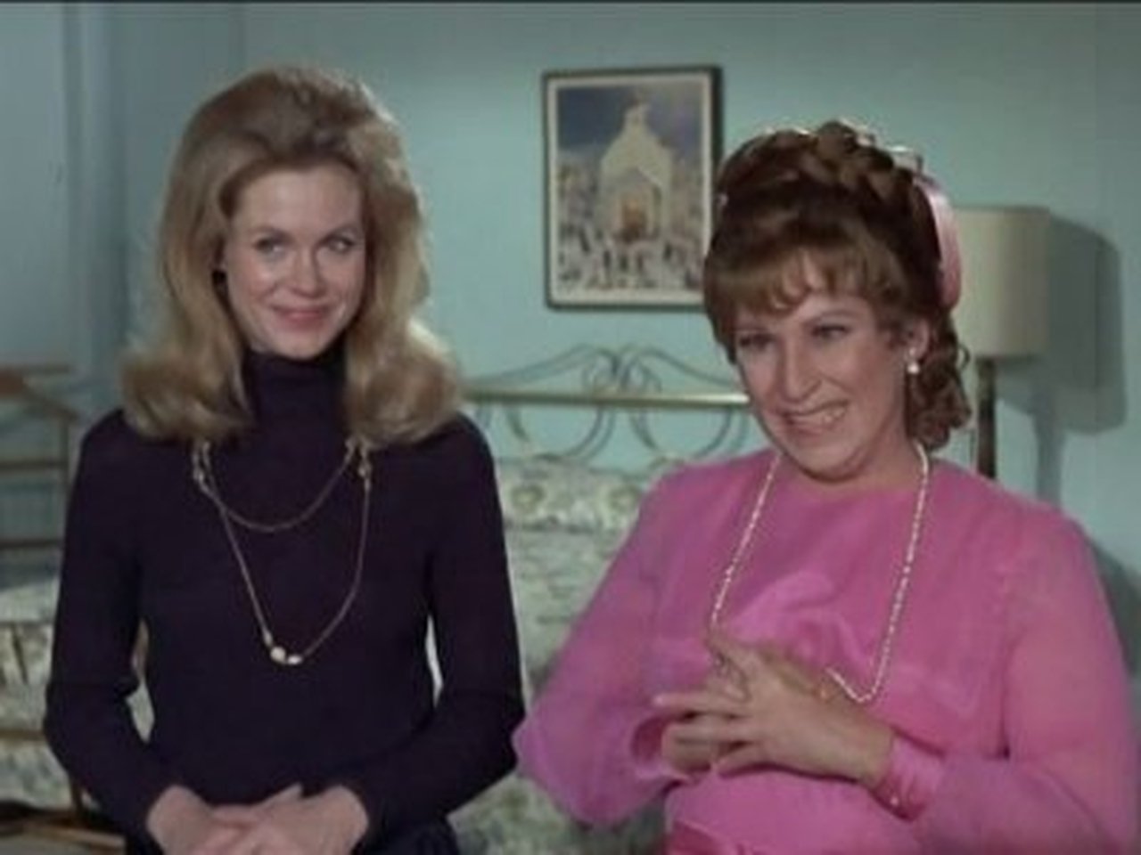 Bewitched - Season 7 Episode 26 : Samantha's Magic Mirror