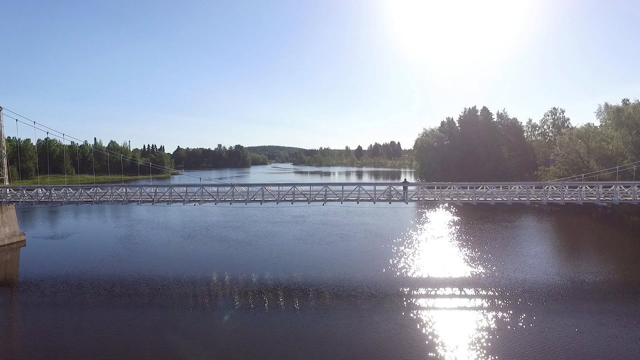 Sysien syleily - Ihmisen jälki
