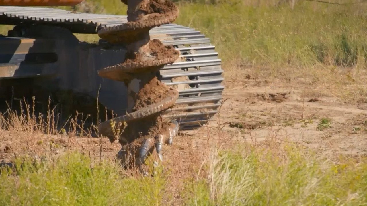 The Secret of Skinwalker Ranch - Season 0 Episode 6 : Season 5 Behind the Gates: Ups and Downs