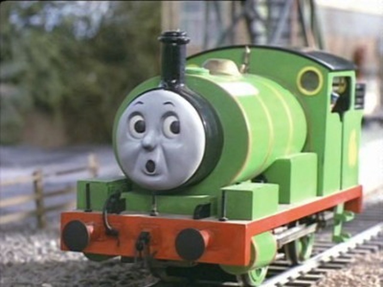 Thomas & Friends - Season 1 Episode 17 : Percy Runs Away