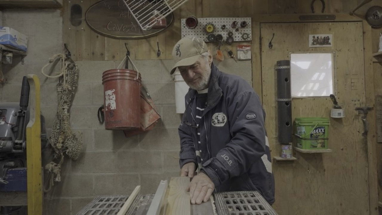 Le patenteux backdrop