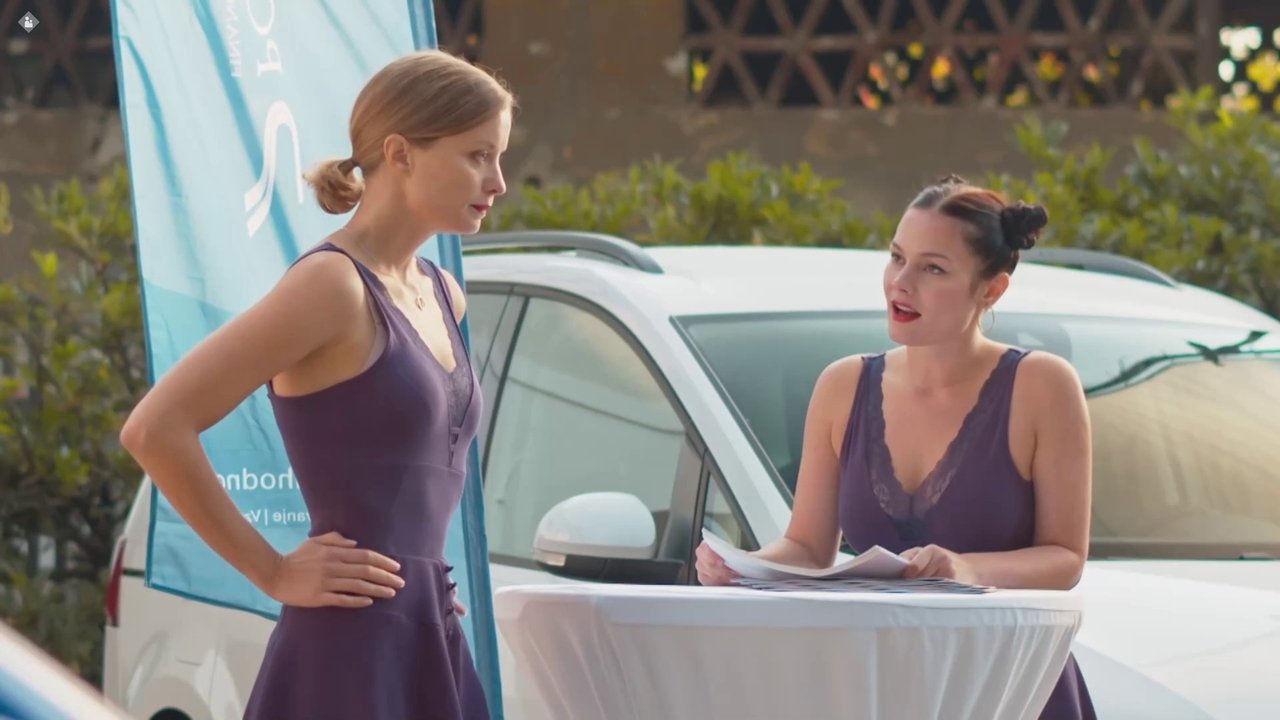 All My Brother's Girlfriends - Season 1 Episode 11 : En poljub ne prinese zveze