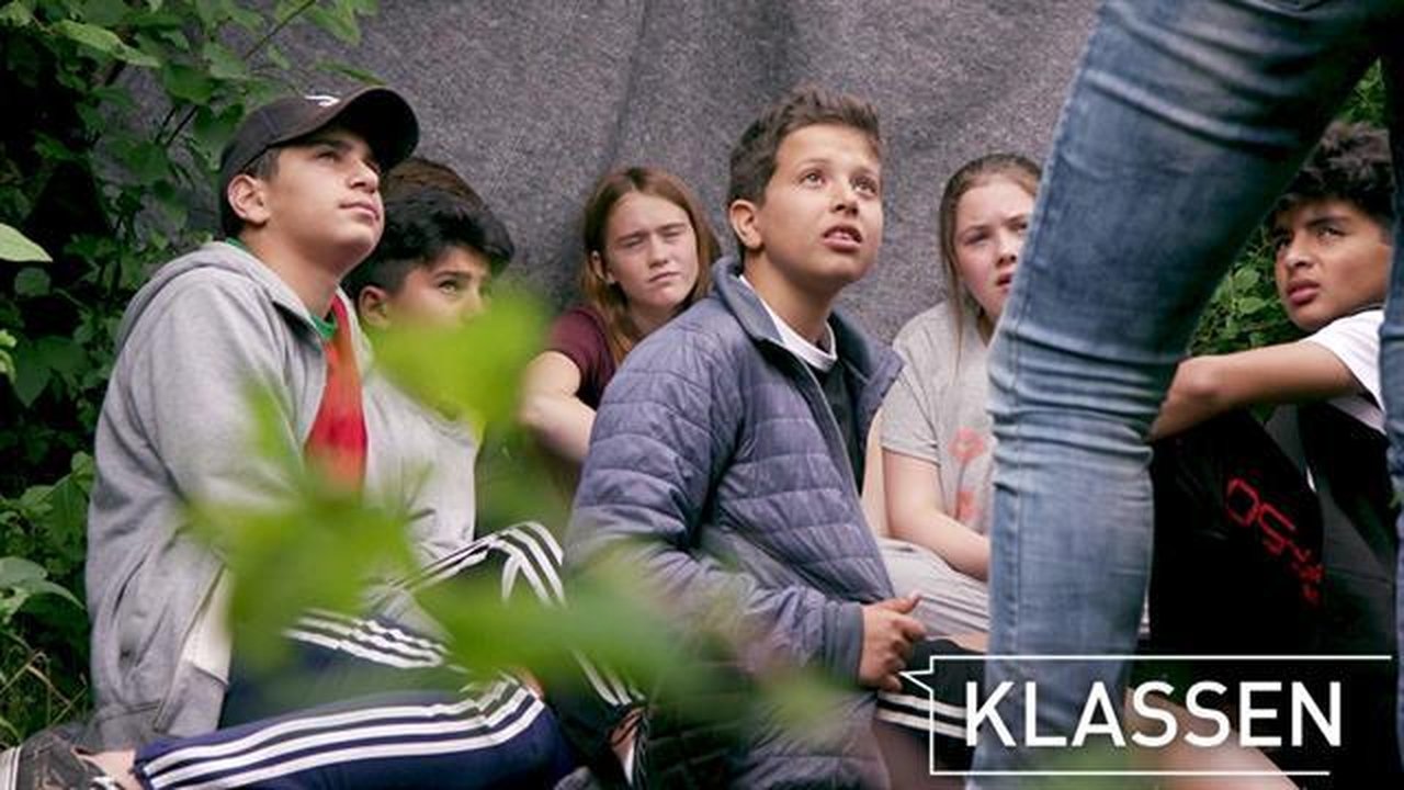 The Class - Season 1 Episode 41 : Exercise Day Sucks