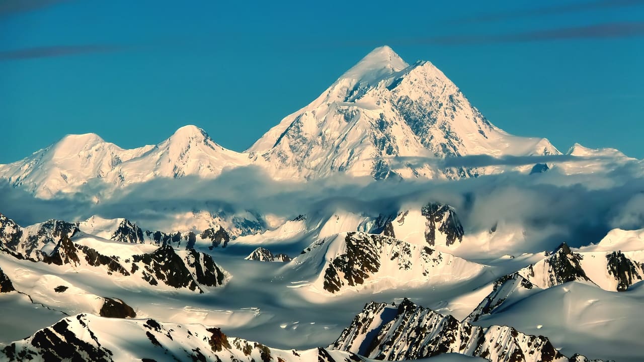 Mount St. Elias background