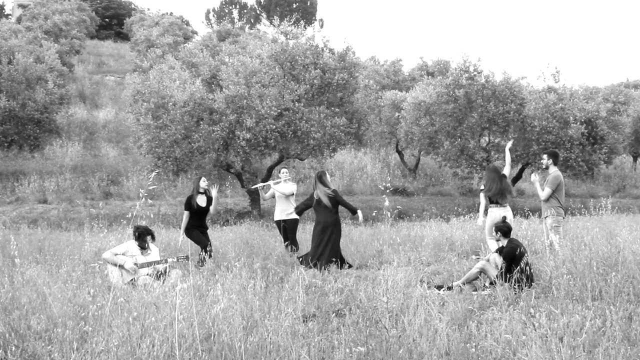 Vita Mors Est still 2