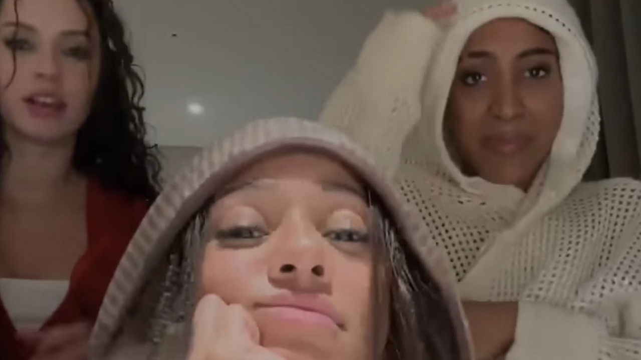 KATSEYE Live WEVERSE - MANON, DANIELA, LARA