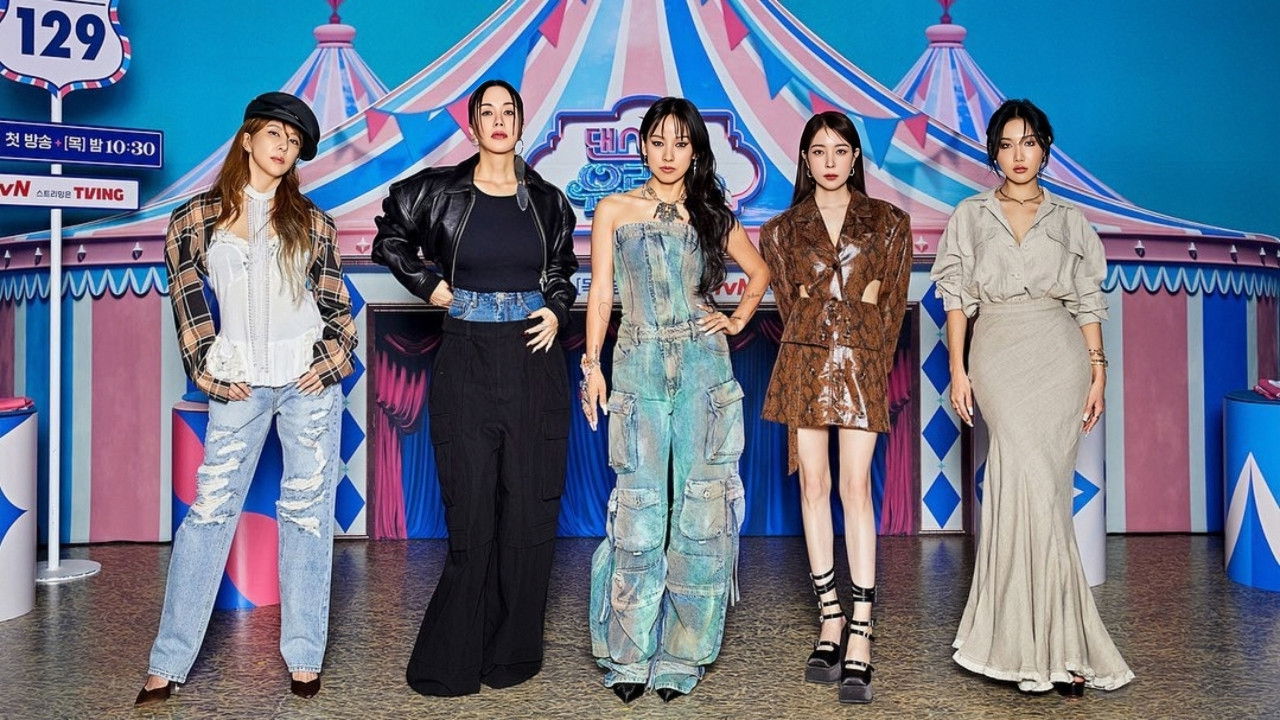 Cast and Crew of Dancing Queens on The Road