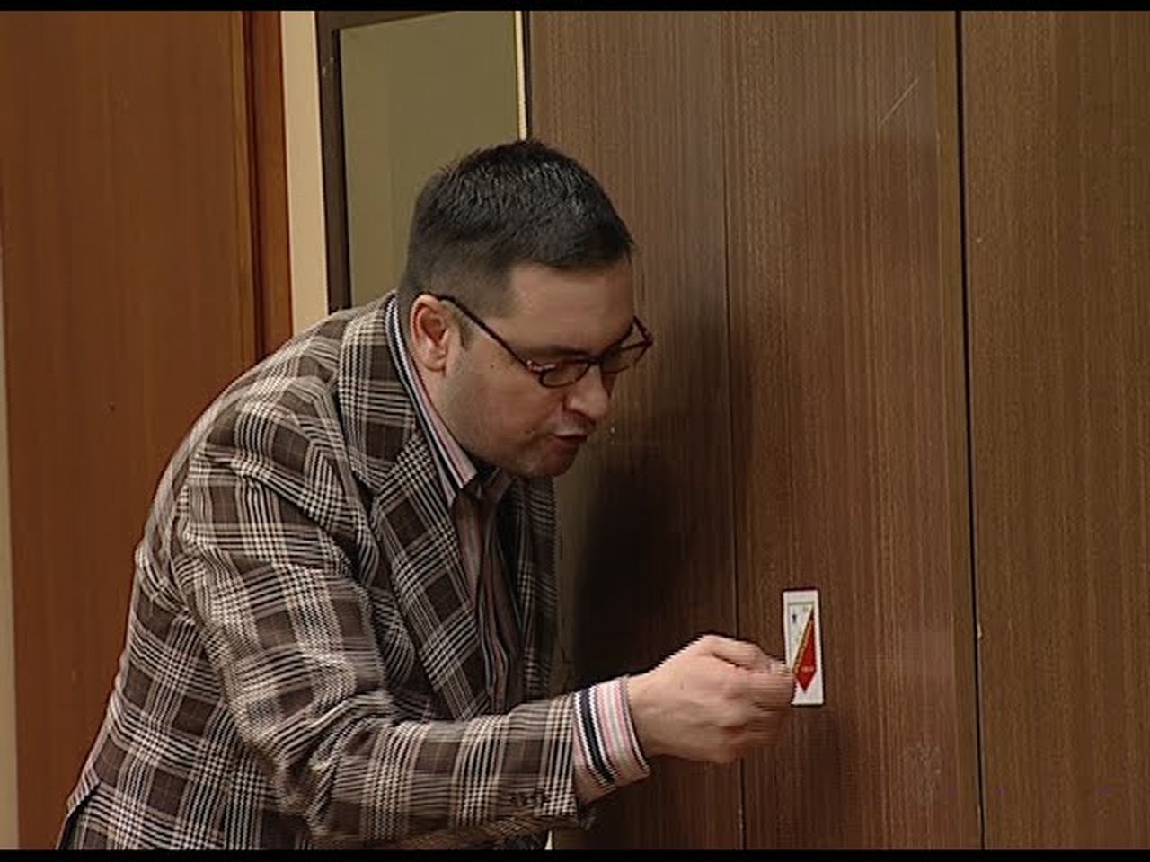 Government Job - Season 3 Episode 79 : 480 Vodovod i semafor