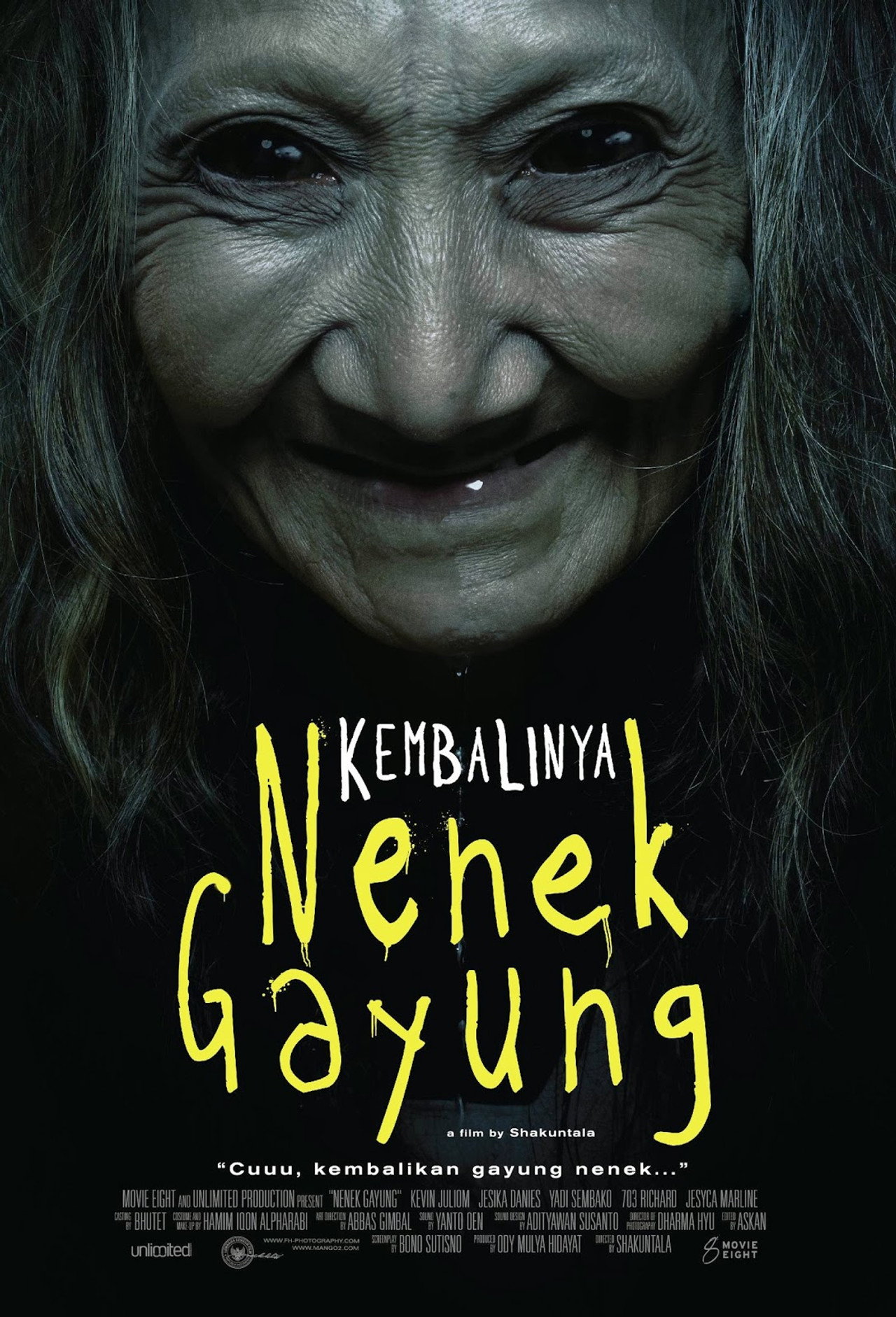 Kembalinya Nenek Gayung Backdrop