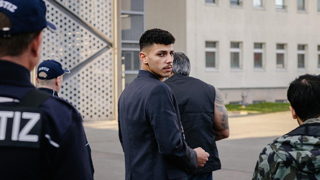 Asbest - Season 1 Episode 1 : Episode 1