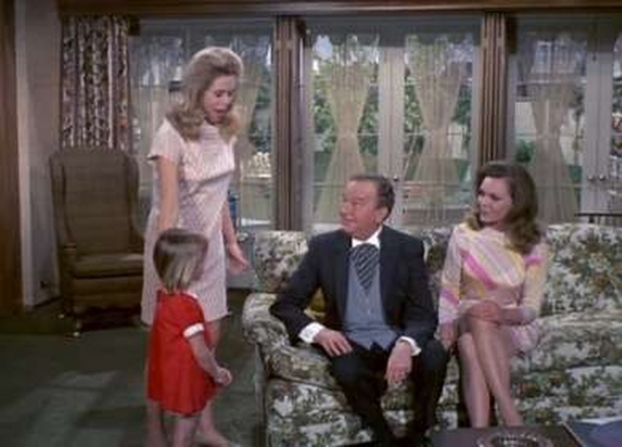 Bewitched - Season 5 Episode 28 : Samantha's Good News