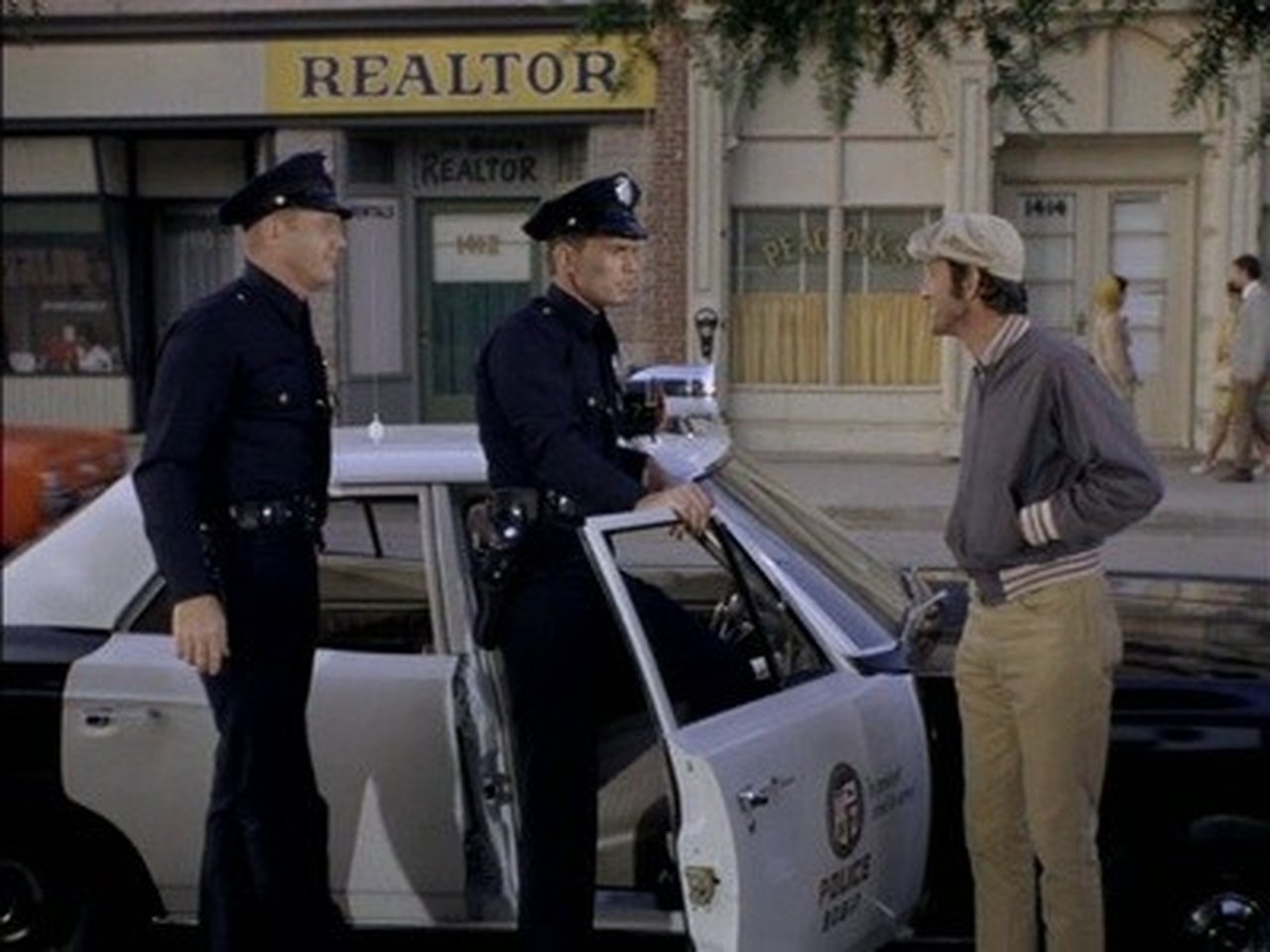 Adam-12 - Season 1 Episode 15 : Log 036: Jimmy Eisley's Dealing Smack