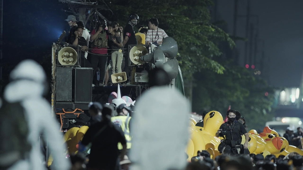 Demokracia Paradox backdrop