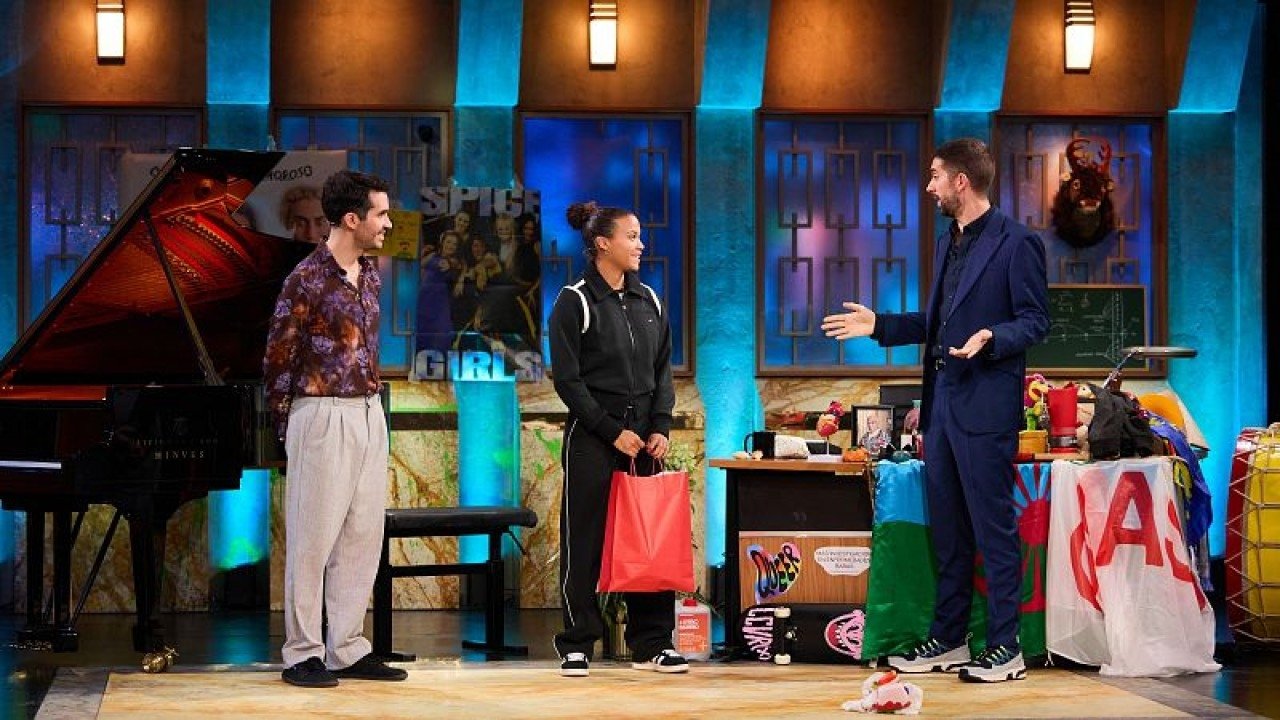 La Revuelta - Season 1 Episode 64 : Juan Floristán and Vicky López