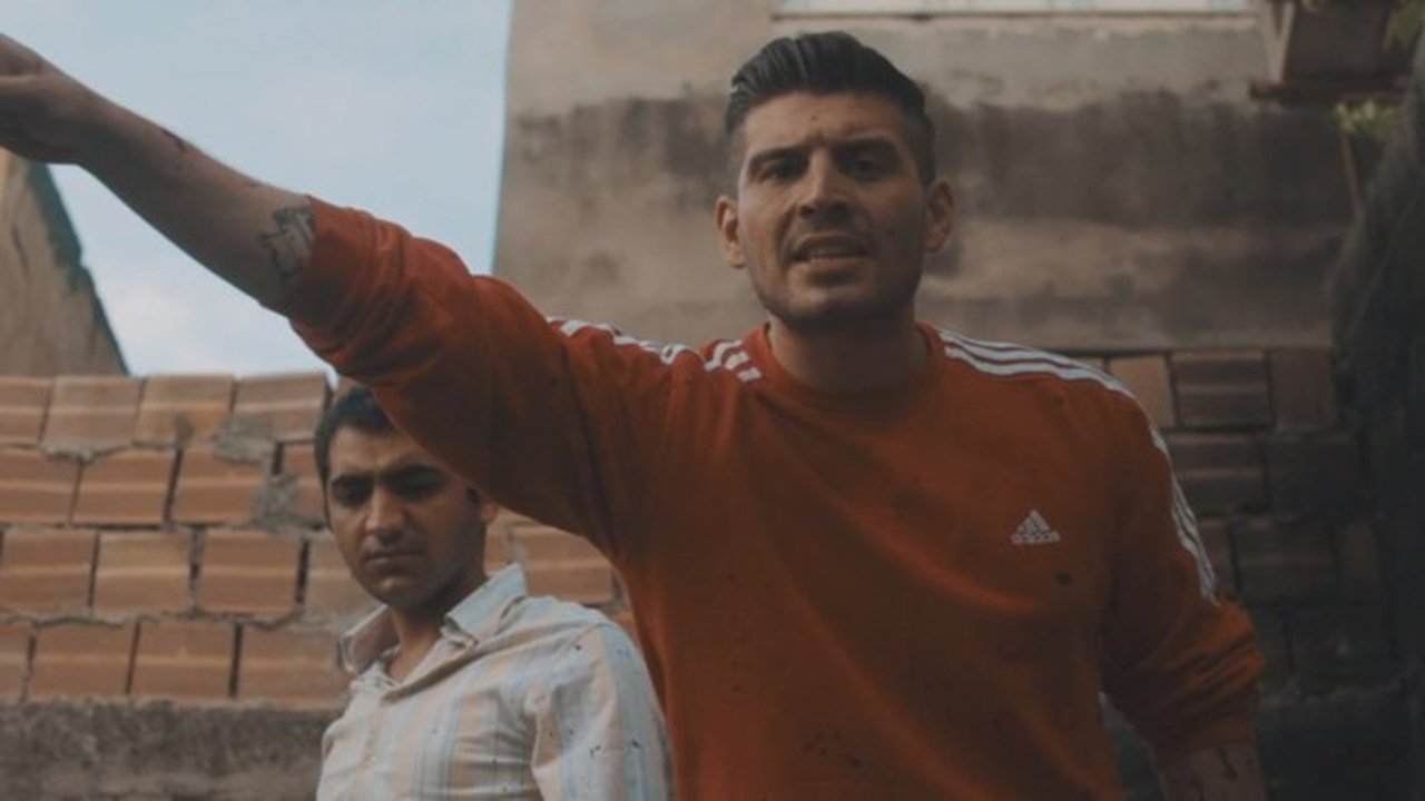 Sıfır Bir backdrop